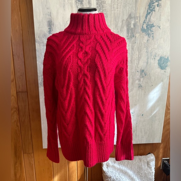 French Connection Sweaters - French Connection Women’s Size Small Pink Wool Sweater! Gorgeous! Like NEW